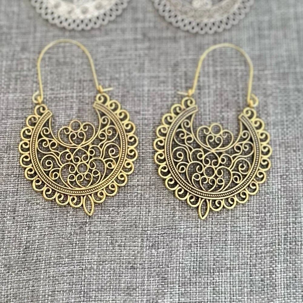 Gold Silver Tone Filigree Drop Earrings 2 Pairs 20 Earrings NEW Chunky Statement - Picture 4 of 9